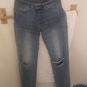Mid-rise Distressed Skinny Jeans